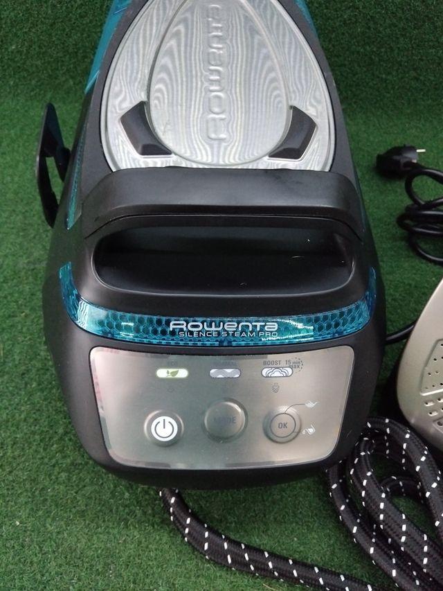 Ferro da stiro Rowenta Silence Steam Pro