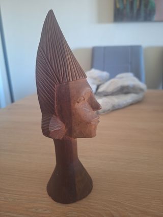 Figura de madera hombre africano
