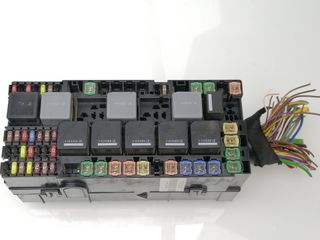 CAJA RELES / FUSIBLES FORD TRANSIT (2)