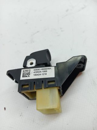 MANDO ELEVALUNAS TRASERO DERECHO KIA RIO