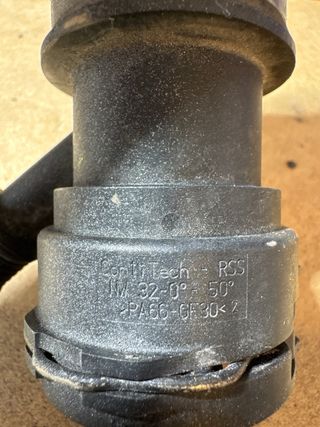 Cabezal manguito refrigerante BMW E46 320d 136Cv