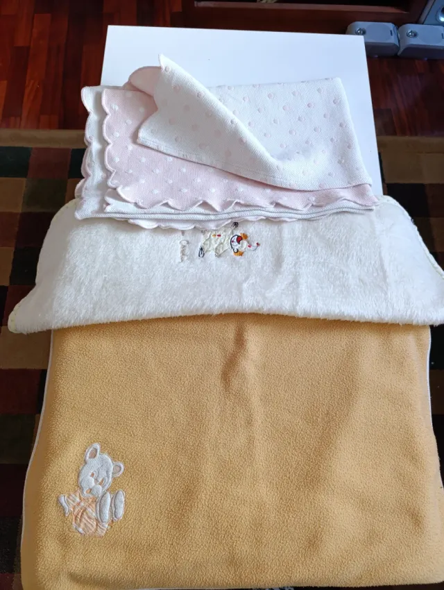 Lote 3 Mantas Bebé Osito y Puntos