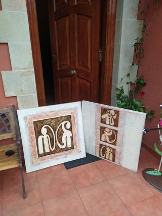Dos cuadros decorativos abstractos