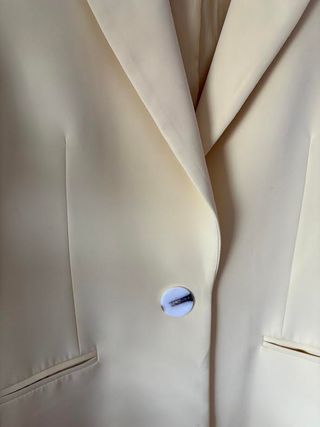 americana de sfera, talla M. AMARILLO
