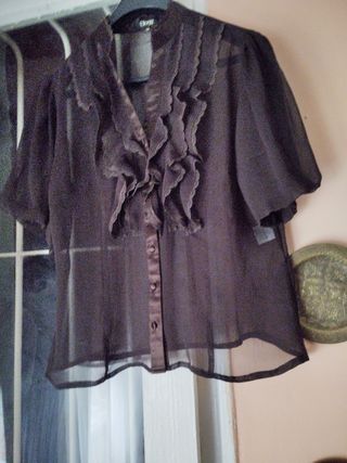 Elegance Camisa Volantes Marrón