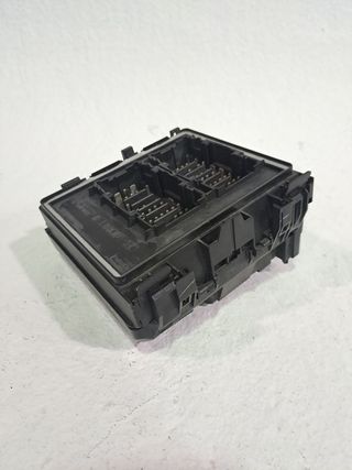CAJA FUSIBLES FORD FOCUS (2)