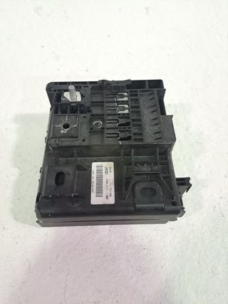 CAJA FUSIBLES FORD FOCUS (2)