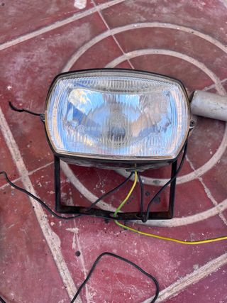 Faro Quad
Striberas suzuki LTZ 