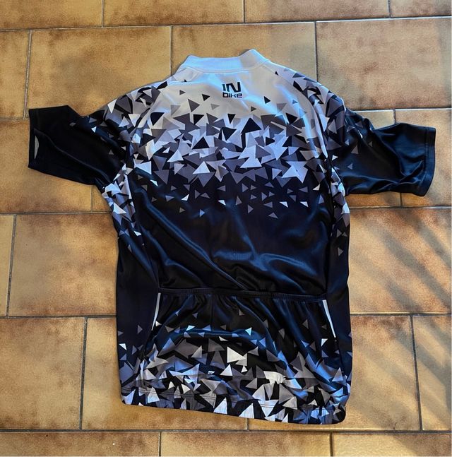 Completo ciclismo geometrico