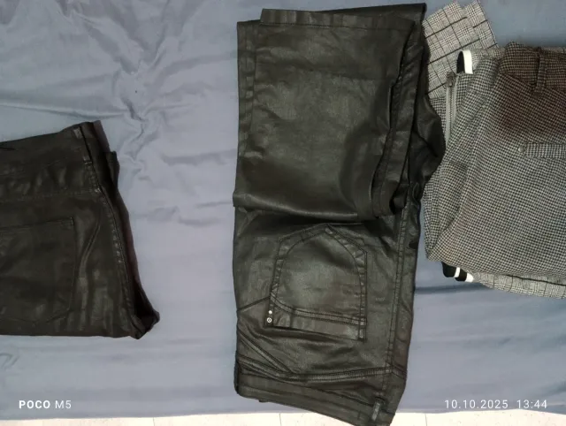 Pantalones de mujer negros y grises