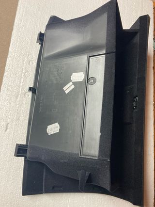 Guantera Toyota Avensis Nueva sin estrenar