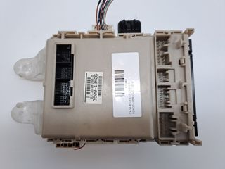 CAJA RELES / FUSIBLES TOYOTA VERSO-S