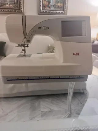 Máquina de bordar Alfa 4550