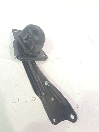 BRAZO SUSPENSION INFERIOR DELANTERO DERECHO VOLKSWAGEN PASSA (2)