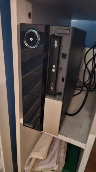 PC COMPLETO! MONITOR,TECLADO,ALTAVOCES Y CASCOS!