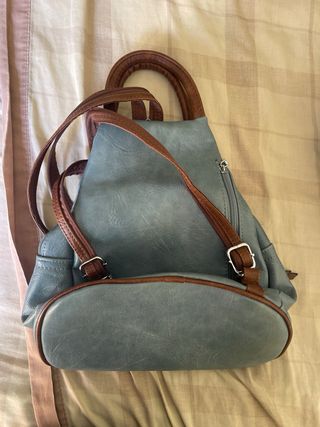 Mochila azul y marrón