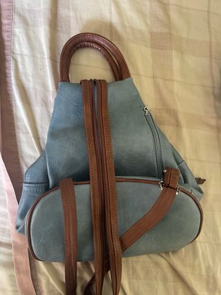 Mochila azul y marrón