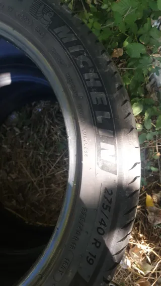 Neumático Michelin 275/40 R19 106Y