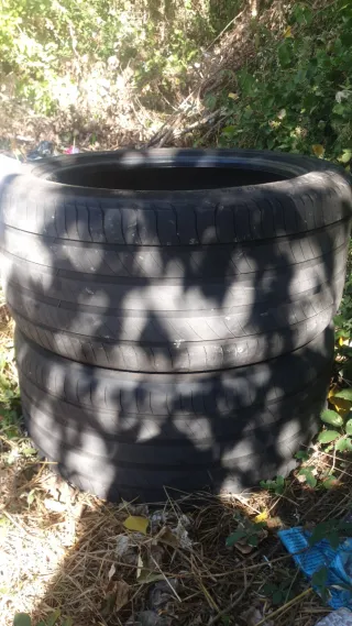 Neumático Michelin 275/40 R19 106Y