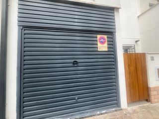 Puerta de garaje basculante de chapa 2,50x2,20