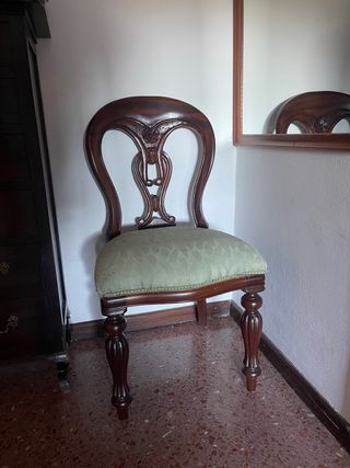 Sillas de madera tapizadas