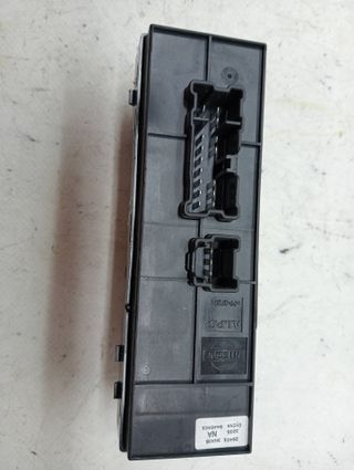 MANDO ELEVALUNAS DELANTERO IZQUIERDO NISSAN LEAF