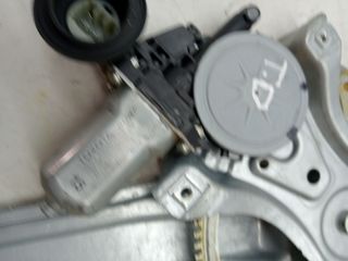 ELEVALUNAS TRASERO DERECHO TOYOTA AURIS (2)