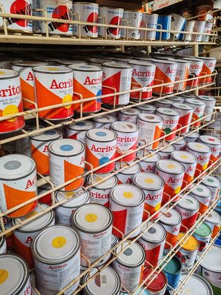 Lote de Pinturas, Esmaltes y Barnices