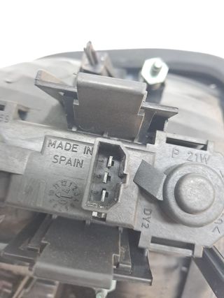 PILOTO TRASERO IZQUIERDO INTERIOR SEAT LEON (1M1) (2)
