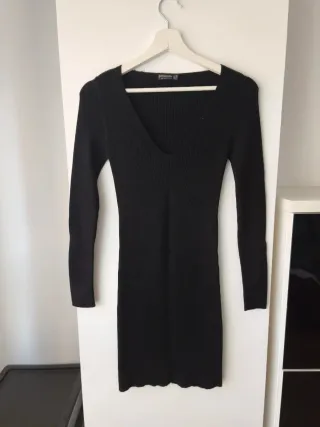 Vestido Negro Stradivarius Talla XS