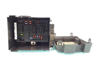 CAJA RELES / FUSIBLES CITROEN BERLINGO (7)
