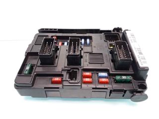 CAJA RELES / FUSIBLES CITROEN BERLINGO (7)