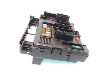 CAJA RELES / FUSIBLES CITROEN BERLINGO (7)