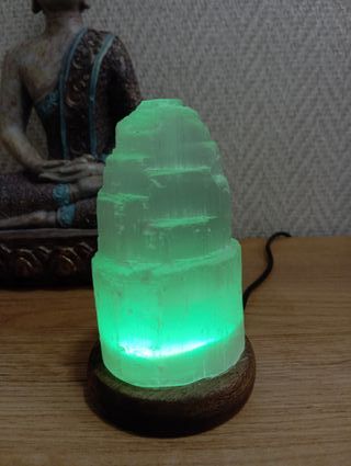 Lámpara de Selenita con Base de Madera
