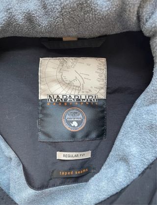 Giubbotto Napapijri nero con cappuccio