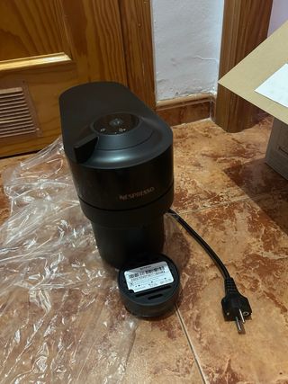 Cafetera Nespresso Negra Vertuo Pop