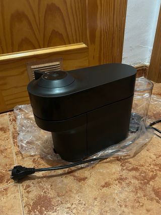 Cafetera Nespresso Negra Vertuo Pop