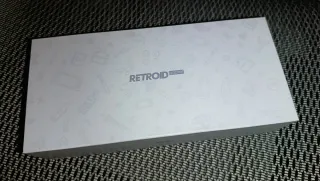Retroid Pocket 5 negra.Sin abrir, sellado y nuevo.
