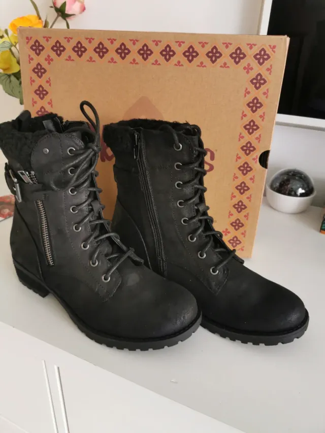 Botas Skechers Negras Talla 38 NUEVAS!