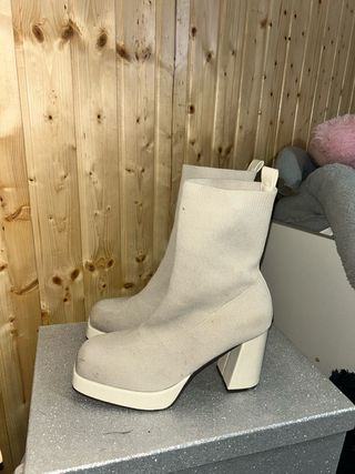 Botas Beige Plataforma Tacón
