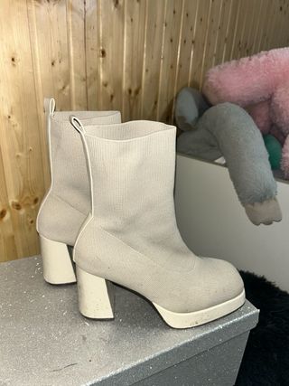 Botas Beige Plataforma Tacón