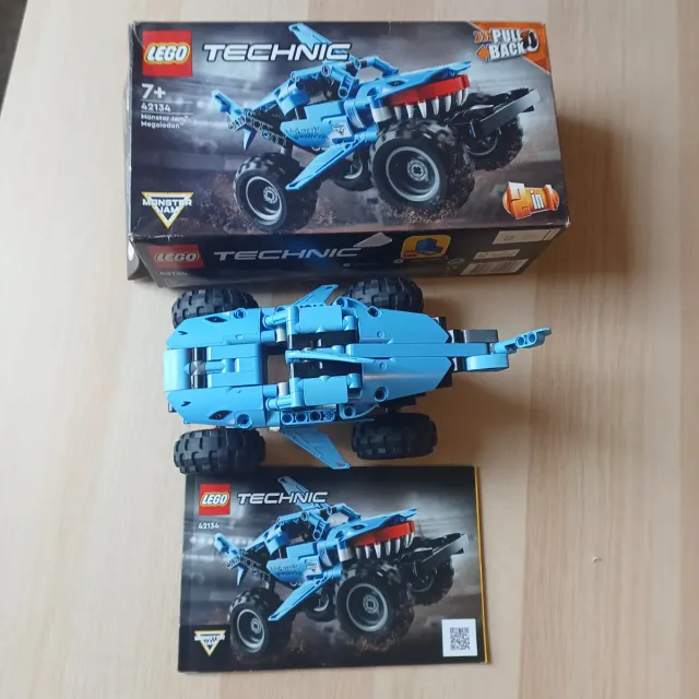 LEGO Technic Megalodon 42134