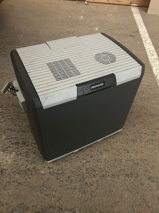 Nevera termoeléctrica 12v/220v Norauto
