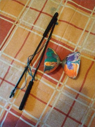 Diábolo y palos