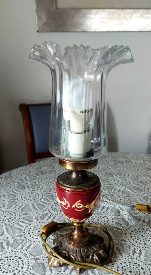 Lámpara de mesa antigua cerámica y cristal