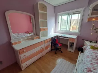 Mueble tocador y escritorio con estantería