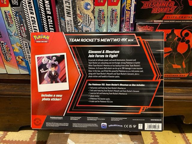 Caja Team Rocket's Mewtwo ex Pokémon
