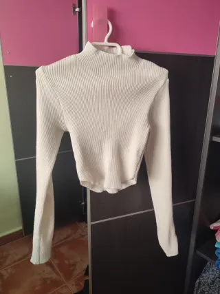 Jersey blanco de cuello alto