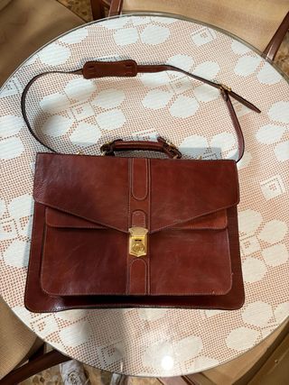 Bolso de cuero marrón