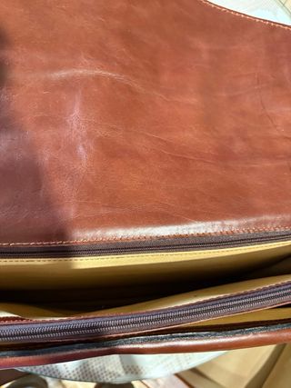 Bolso de cuero marrón